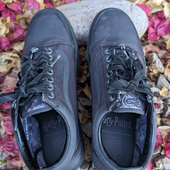 VANS x Harry Potter Deathly Hallows Old Skool Shoes Mens 8.5 Women's 10 - Picture 6 of 8